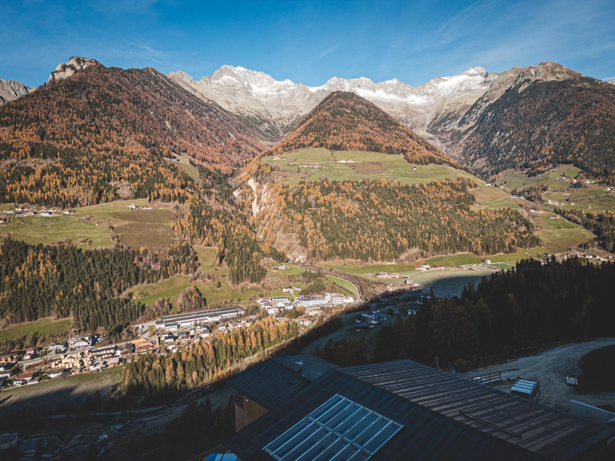 Lahnerhof Luttach-chalet-restaurant, Mit Bergpanorama Und Ruhe Lodge Lutago