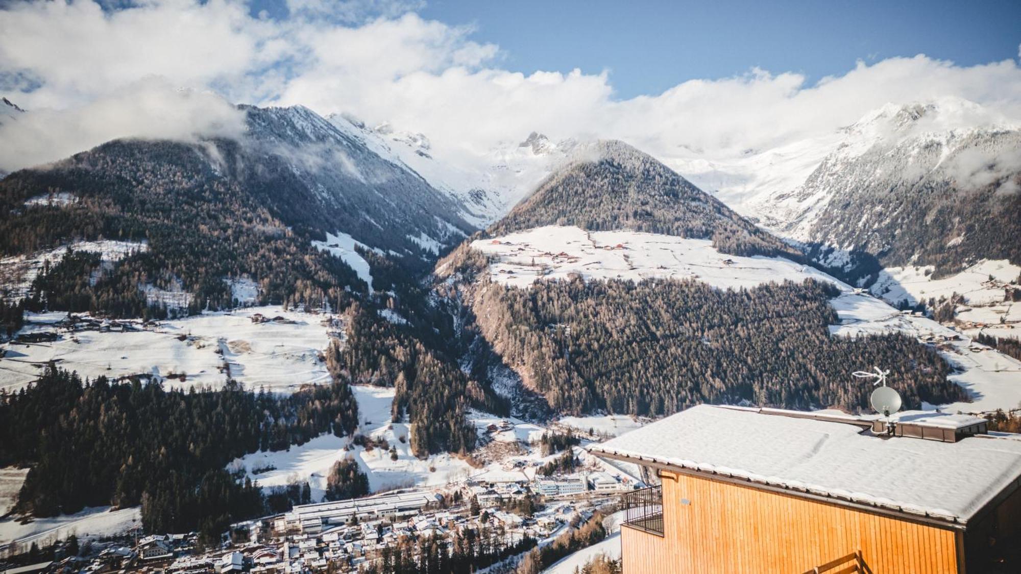 Lahnerhof Luttach-chalet-restaurant, Mit Bergpanorama Und Ruhe